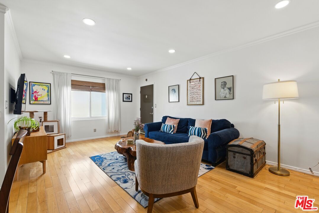 1929 Tamarind Ave Unit: 12