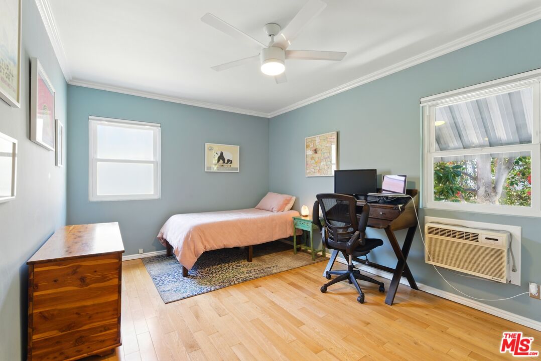 1929 Tamarind Ave Unit: 12