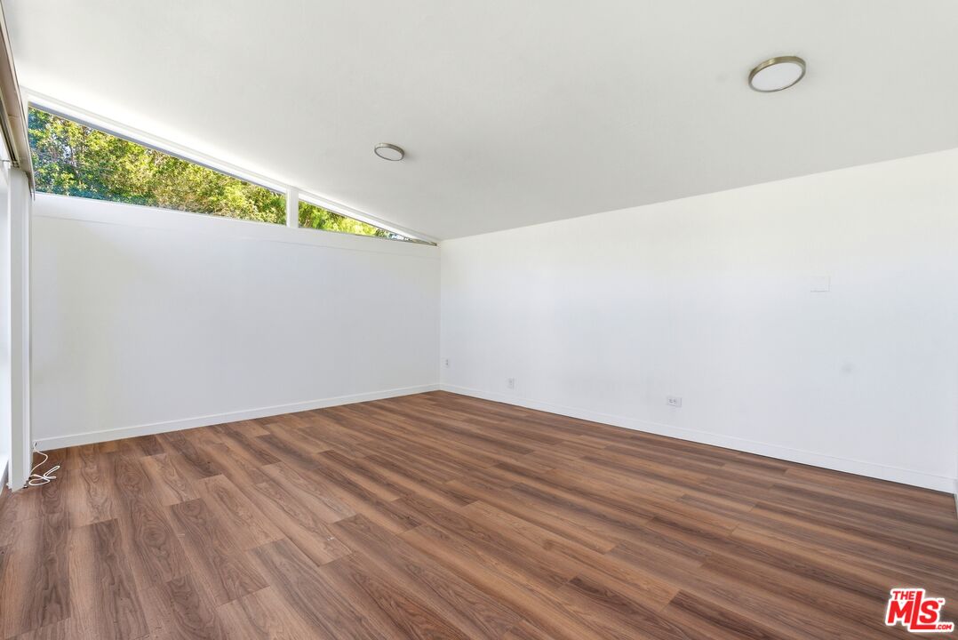 26 Packet Rd