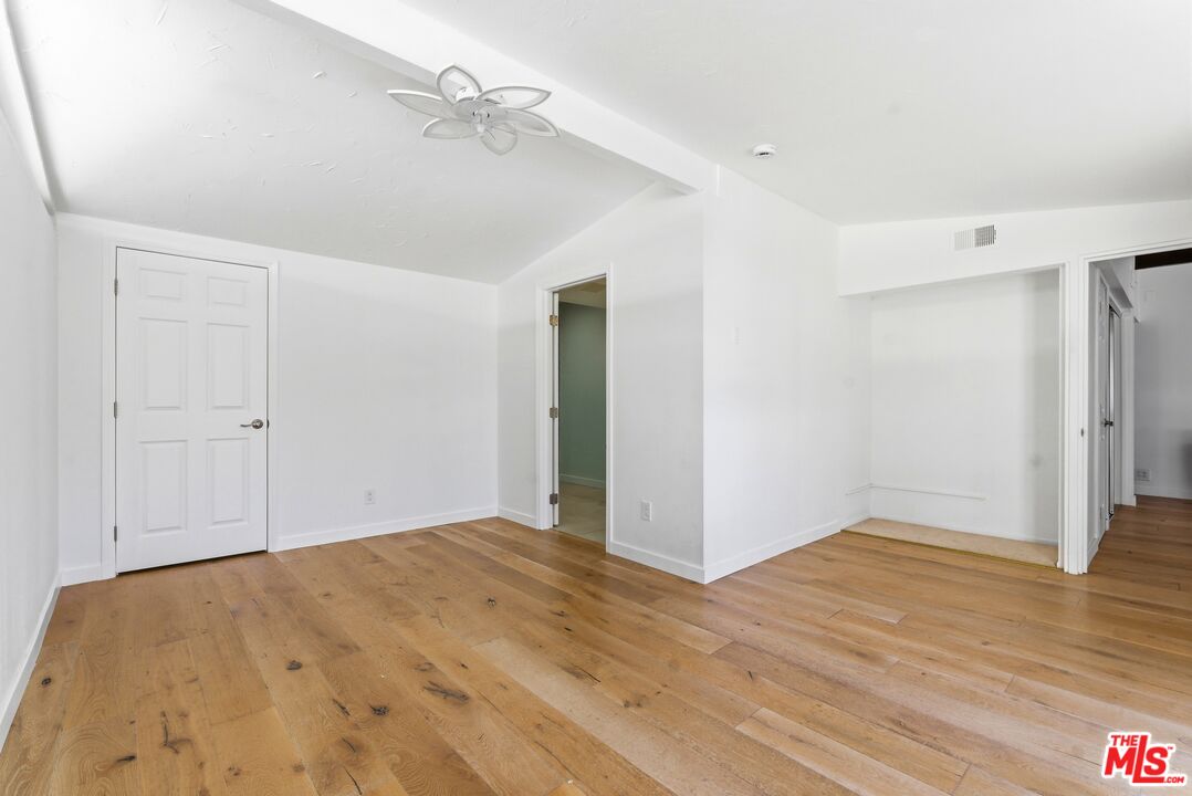 26 Packet Rd