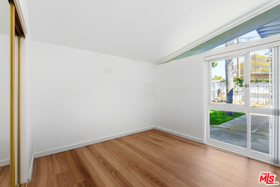 26 Packet Rd