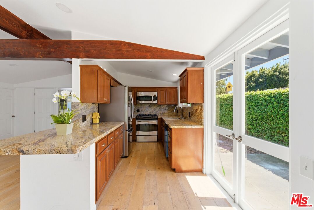 26 Packet Rd