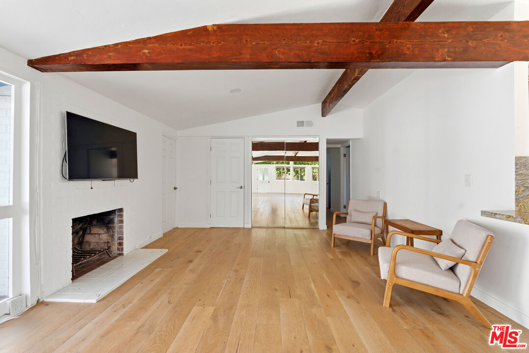 26 Packet Rd