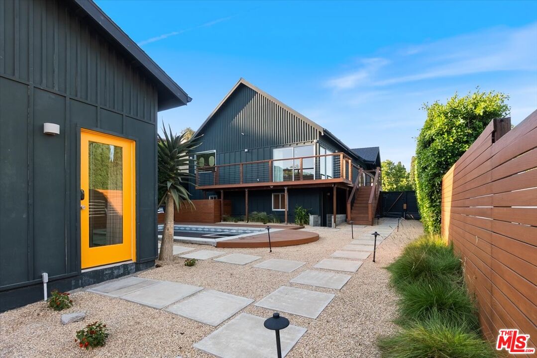 2240 Ewing St
