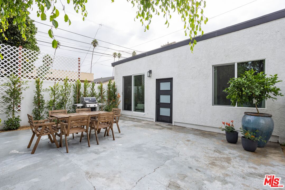 3014 9th Ave