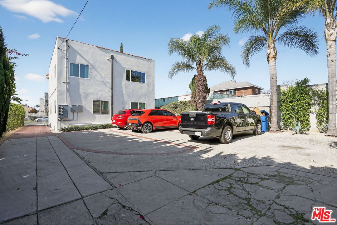 3014 9th Ave