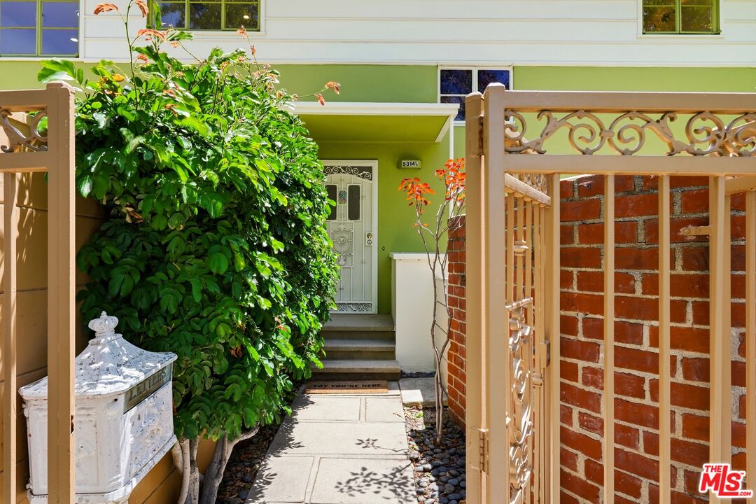 5314 Village Grn