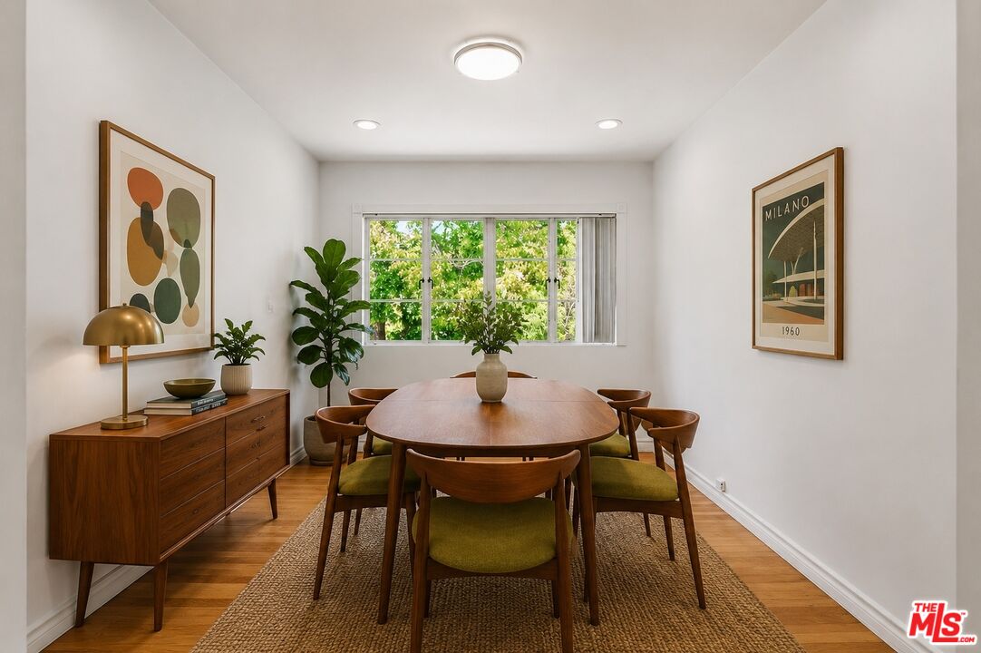 5314 Village Grn