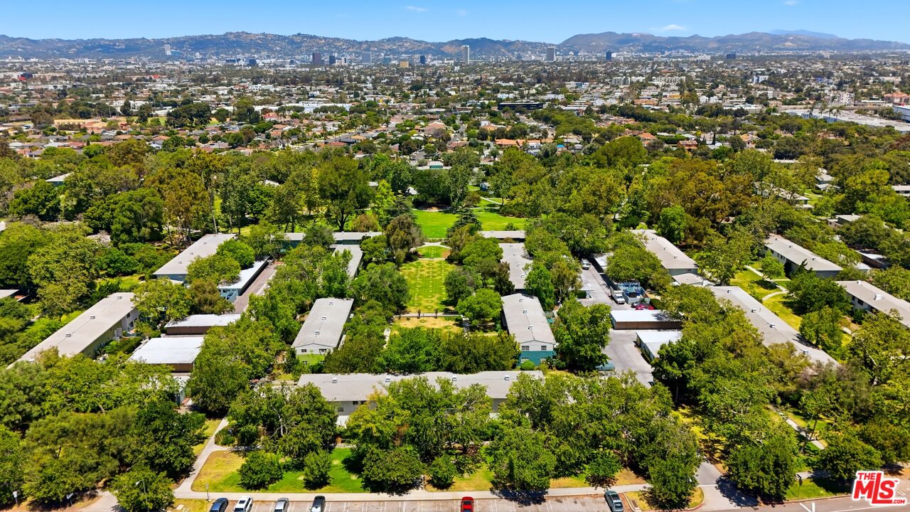 5314 Village Grn