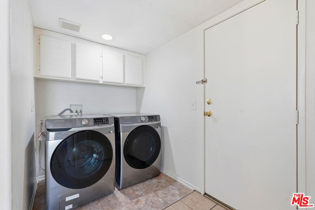 1050 Harbor Heights Dr Unit: C
