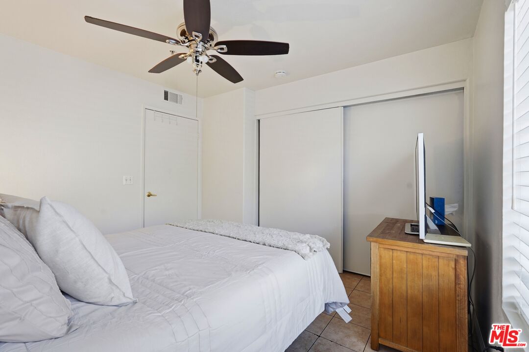 1050 Harbor Heights Dr Unit: C