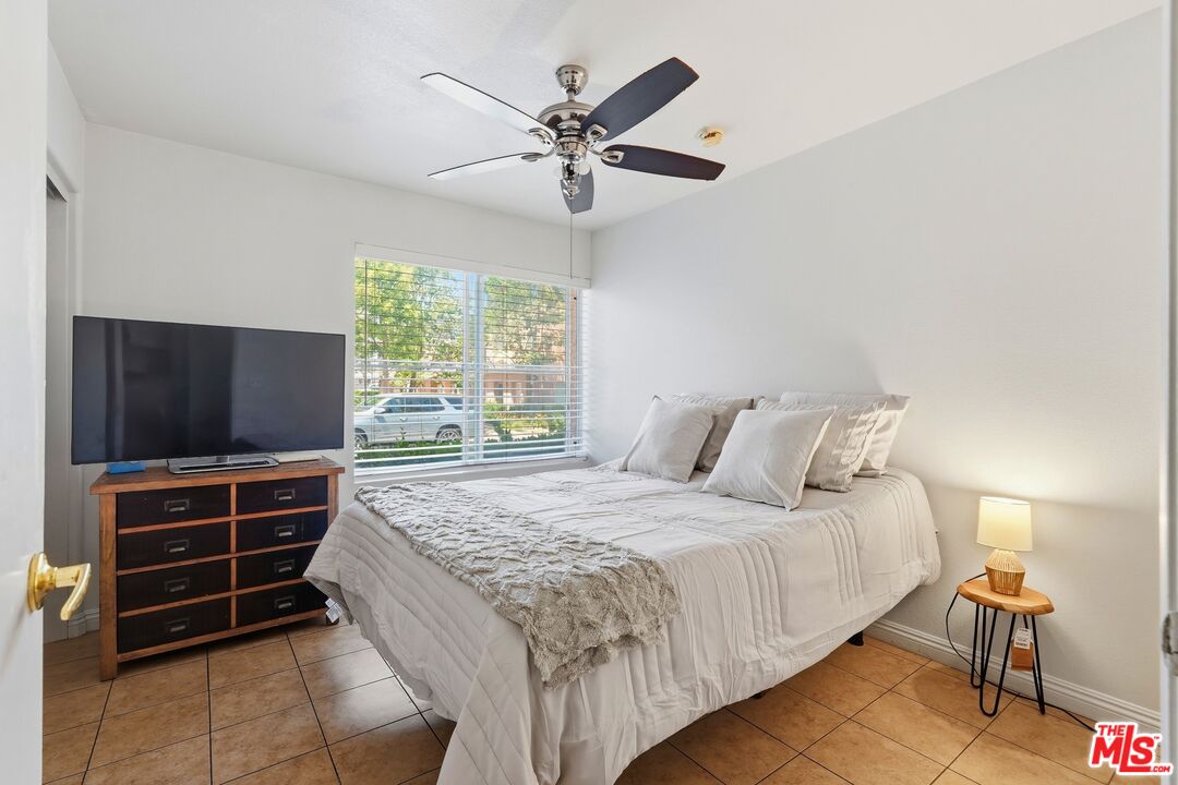 1050 Harbor Heights Dr Unit: C
