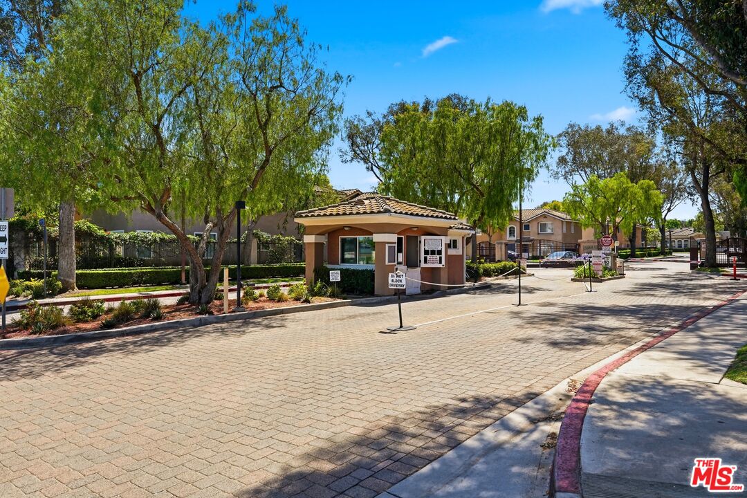 1050 Harbor Heights Dr Unit: C