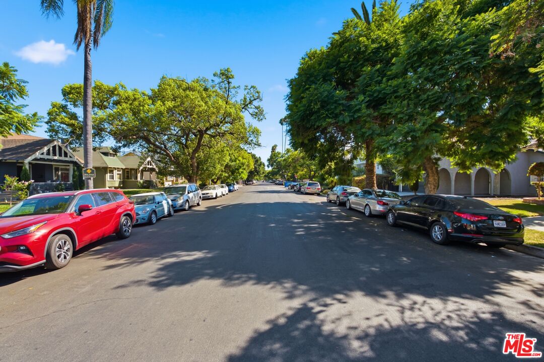 2640 S Hobart Blvd