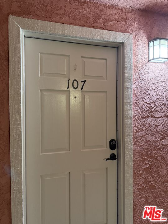 4810 S La Brea Ave Unit: 107