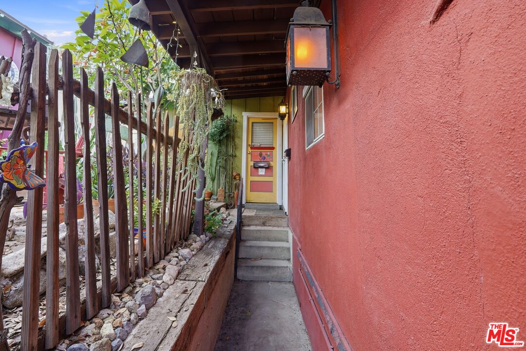 5371 Alhambra Ave