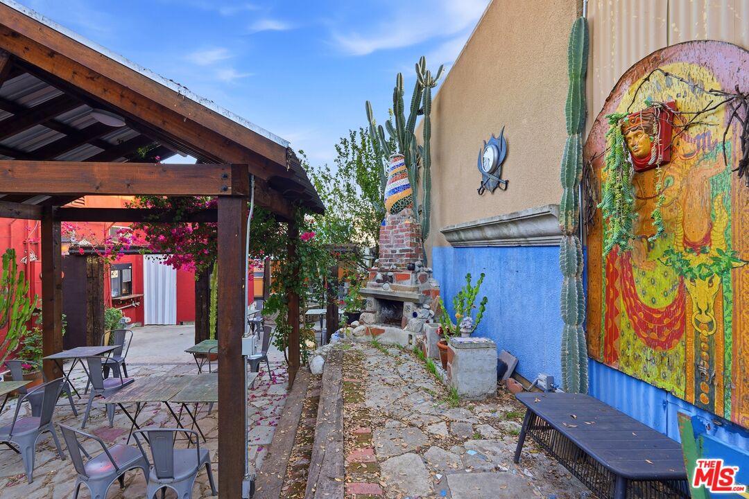 5371 Alhambra Ave