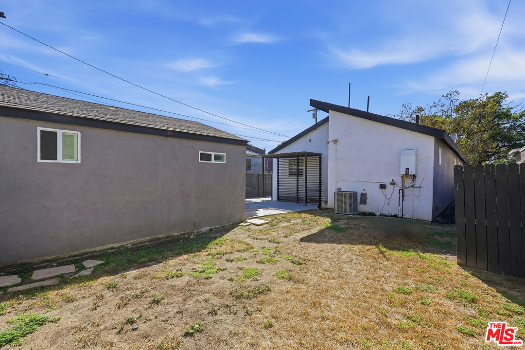 3050 Chesapeake Ave