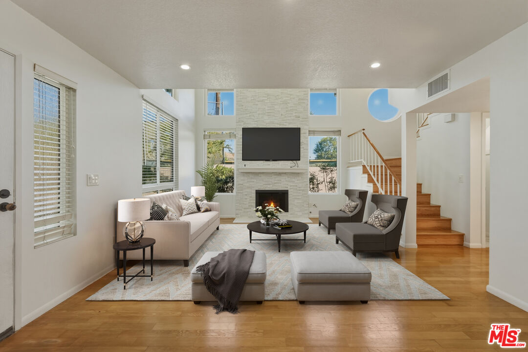 6845 Valley Circle Blvd Unit: 22