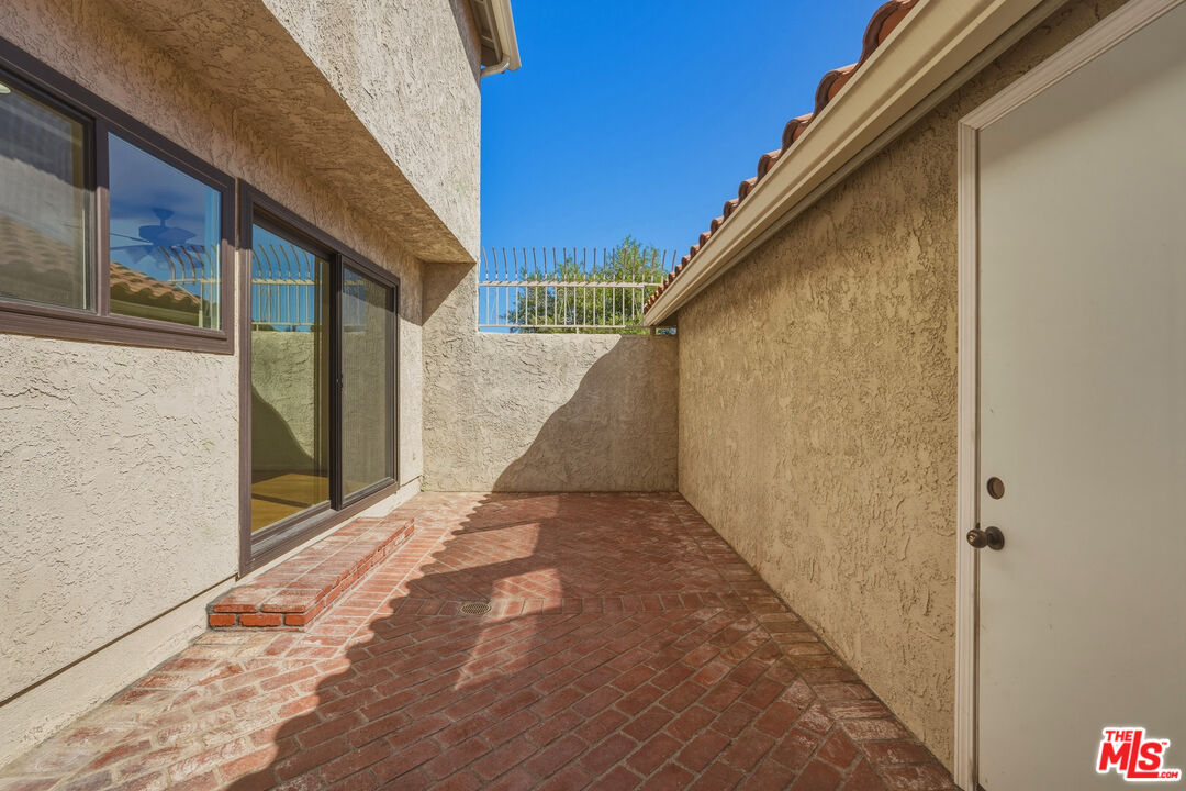 6845 Valley Circle Blvd Unit: 22