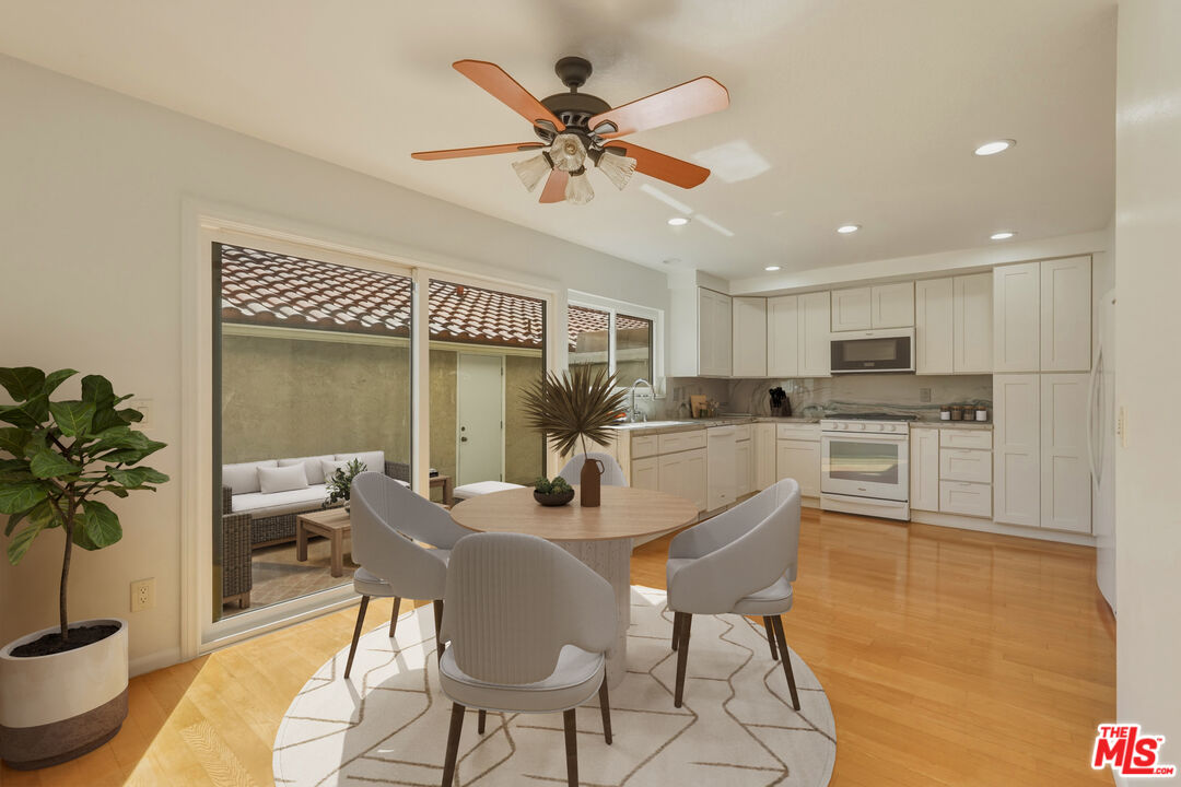 6845 Valley Circle Blvd Unit: 22