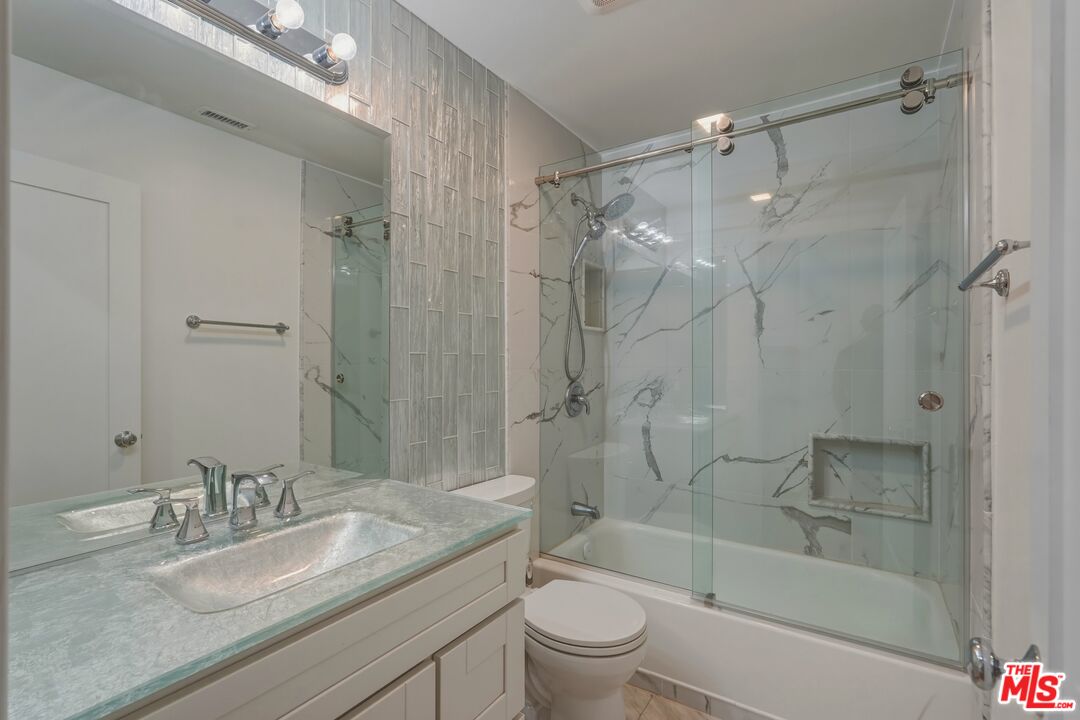 6845 Valley Circle Blvd Unit: 22