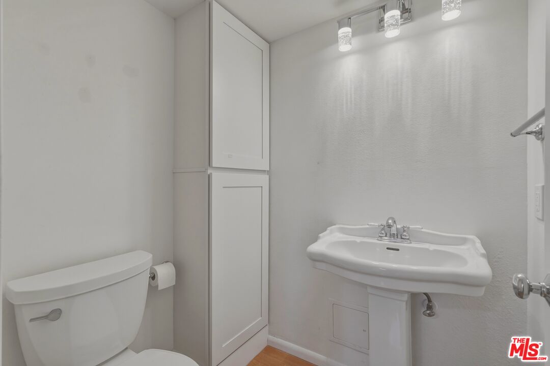 6845 Valley Circle Blvd Unit: 22