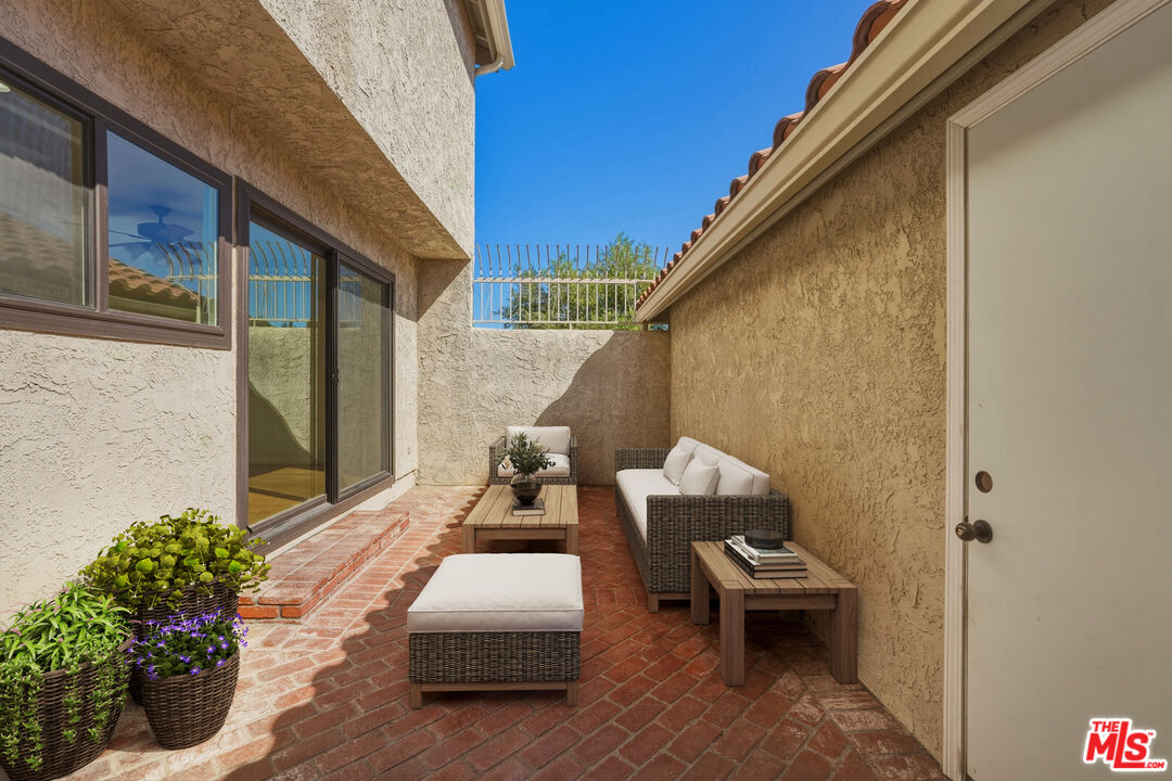 6845 Valley Circle Blvd Unit: 22