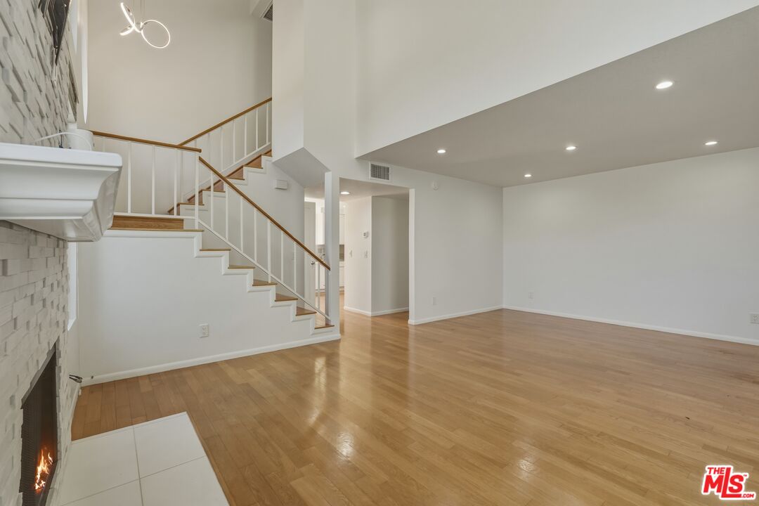 6845 Valley Circle Blvd Unit: 22
