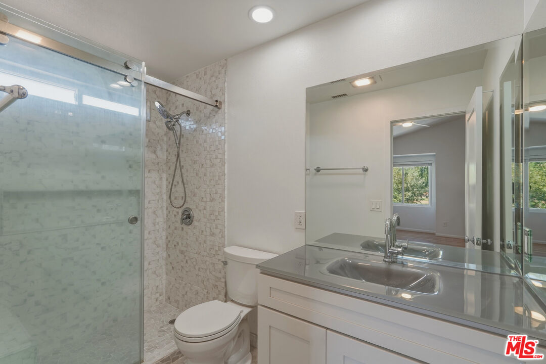6845 Valley Circle Blvd Unit: 22