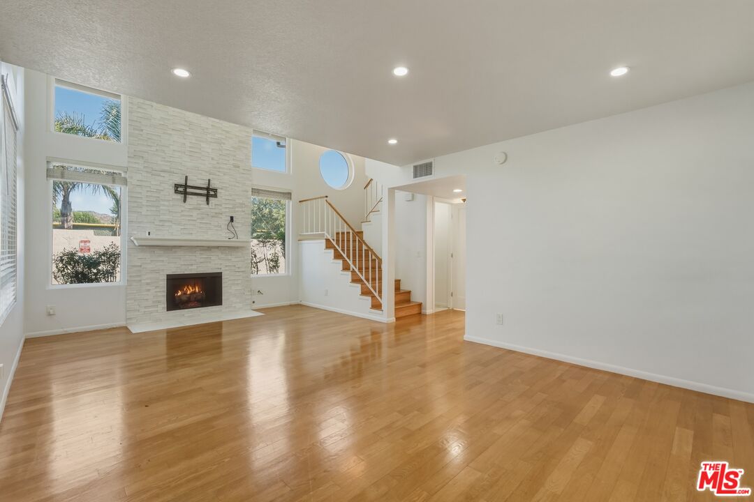 6845 Valley Circle Blvd Unit: 22