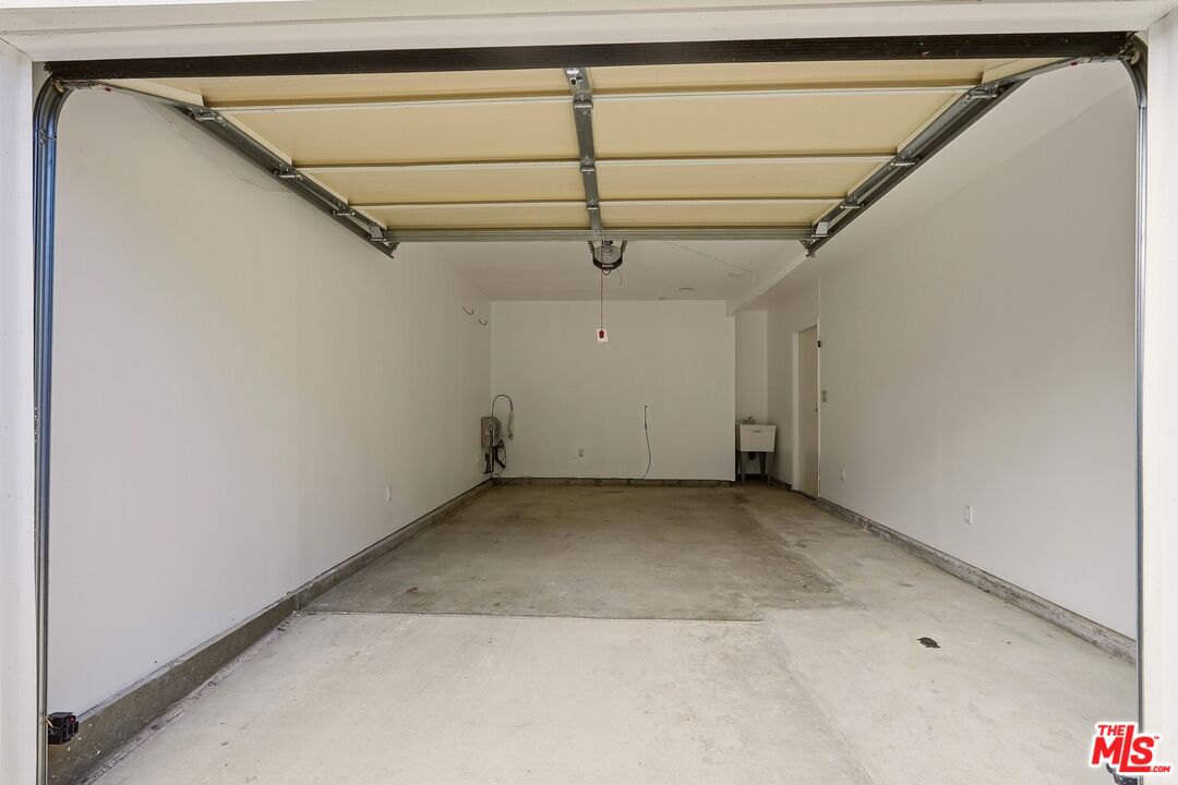 860 S Mullen Ave