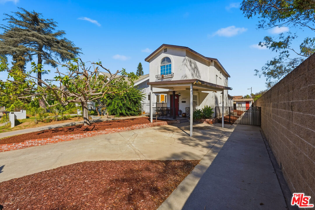 2216 5th Ave
