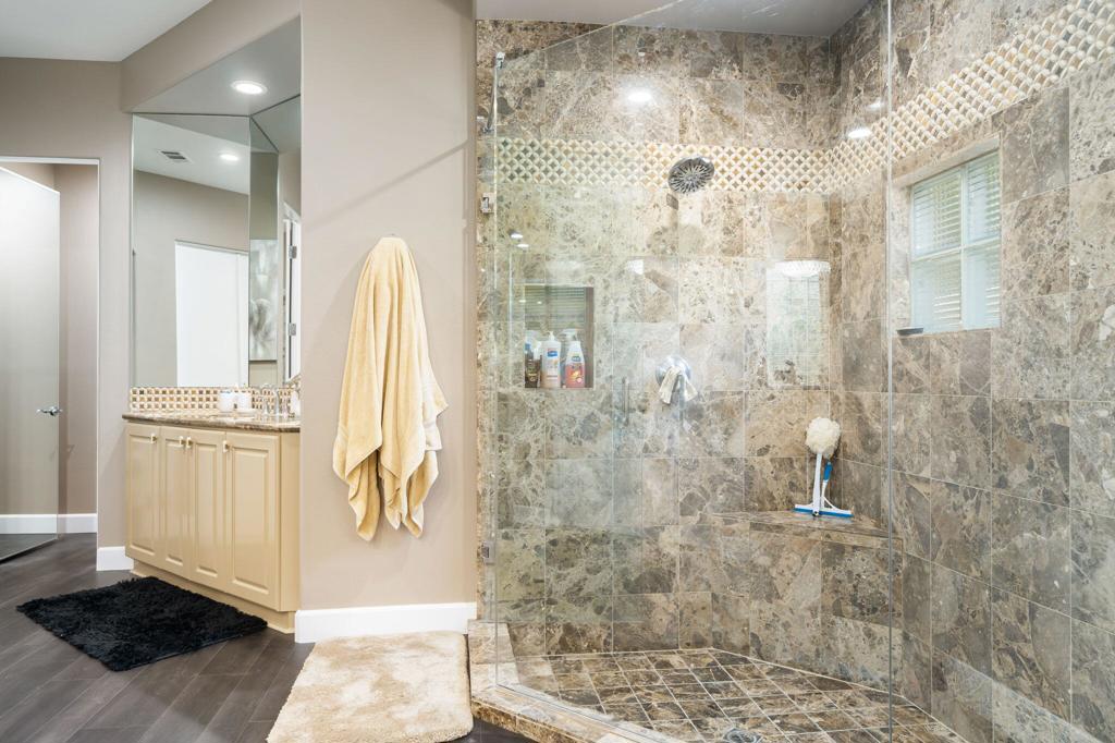 45368 Espinazo Street