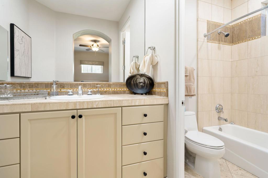 45368 Espinazo Street