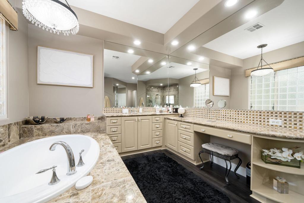 45368 Espinazo Street