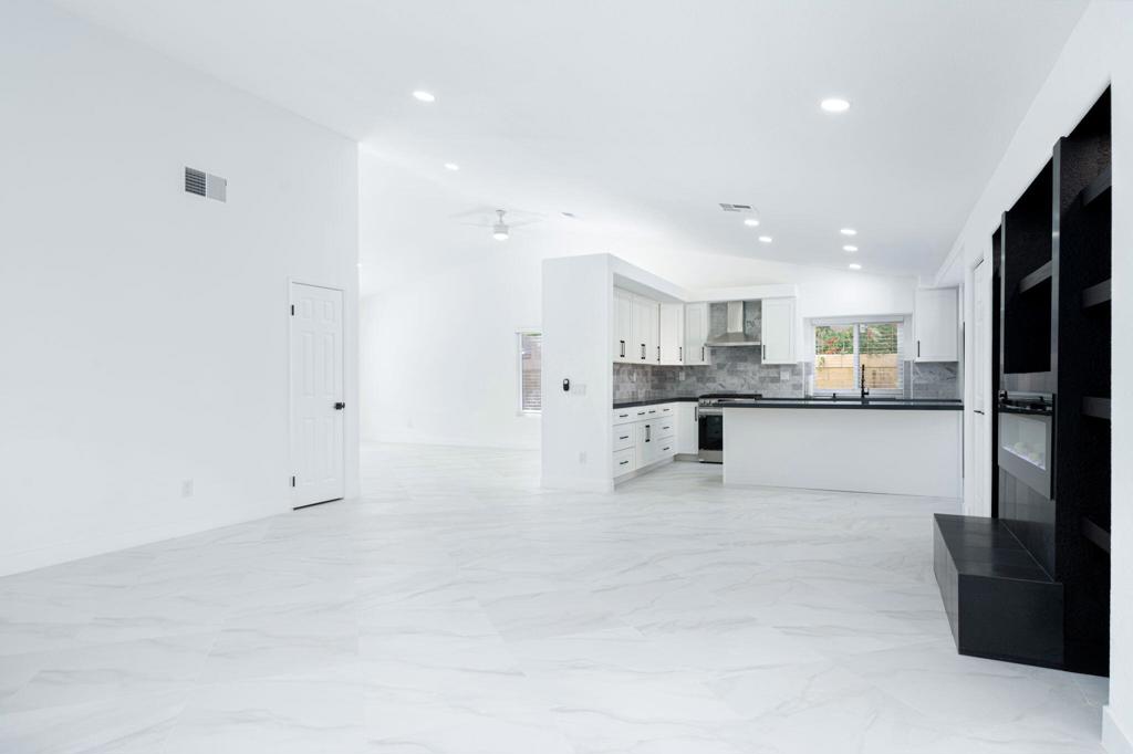 79360 Desert Stream Drive