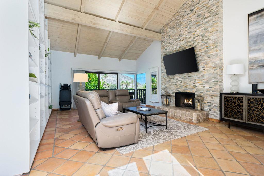 46621 Arapahoe Lane B