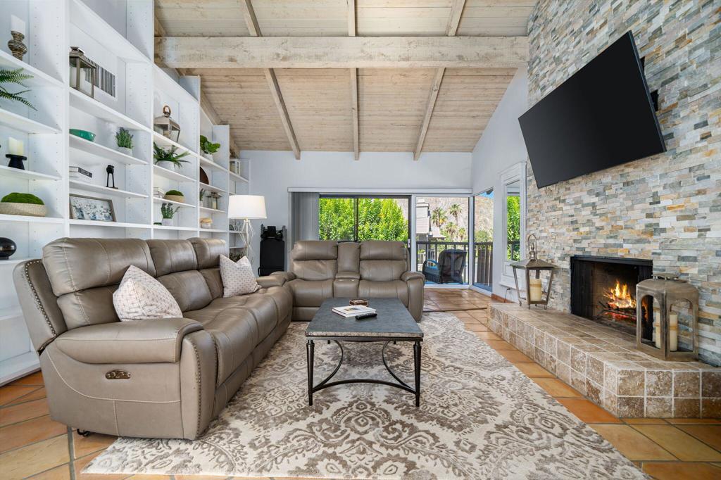 46621 Arapahoe Lane B