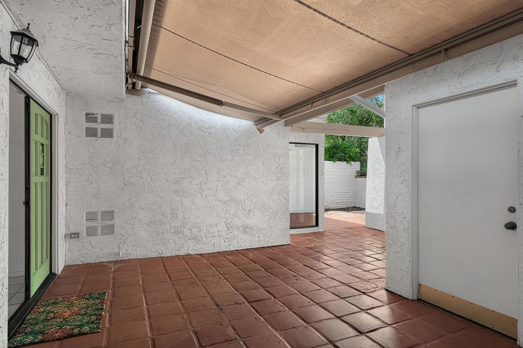 37710 Los Cocos Drive E