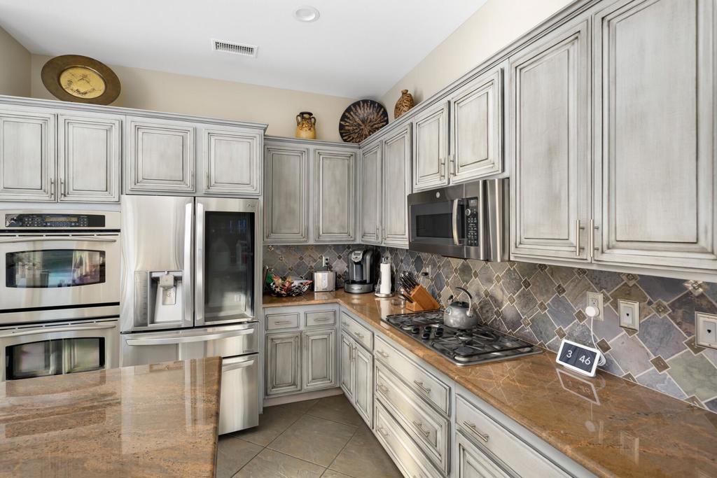 3 Pyramid Lake Court