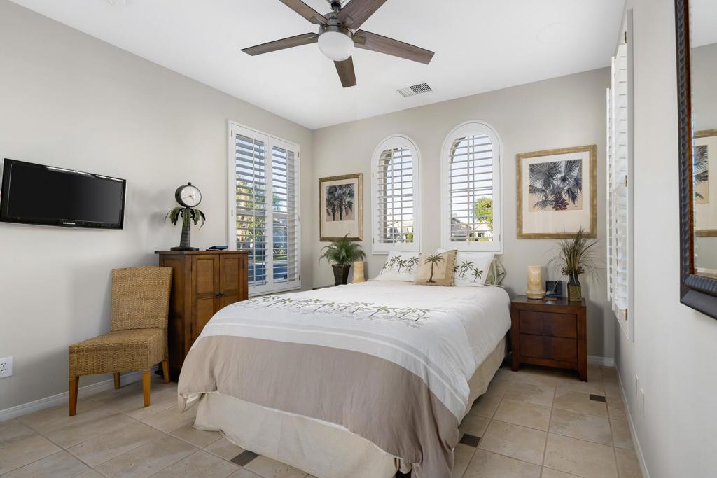 3 Pyramid Lake Court