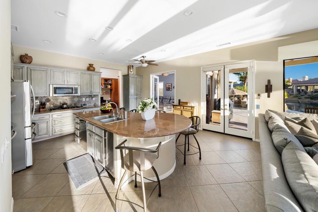 3 Pyramid Lake Court
