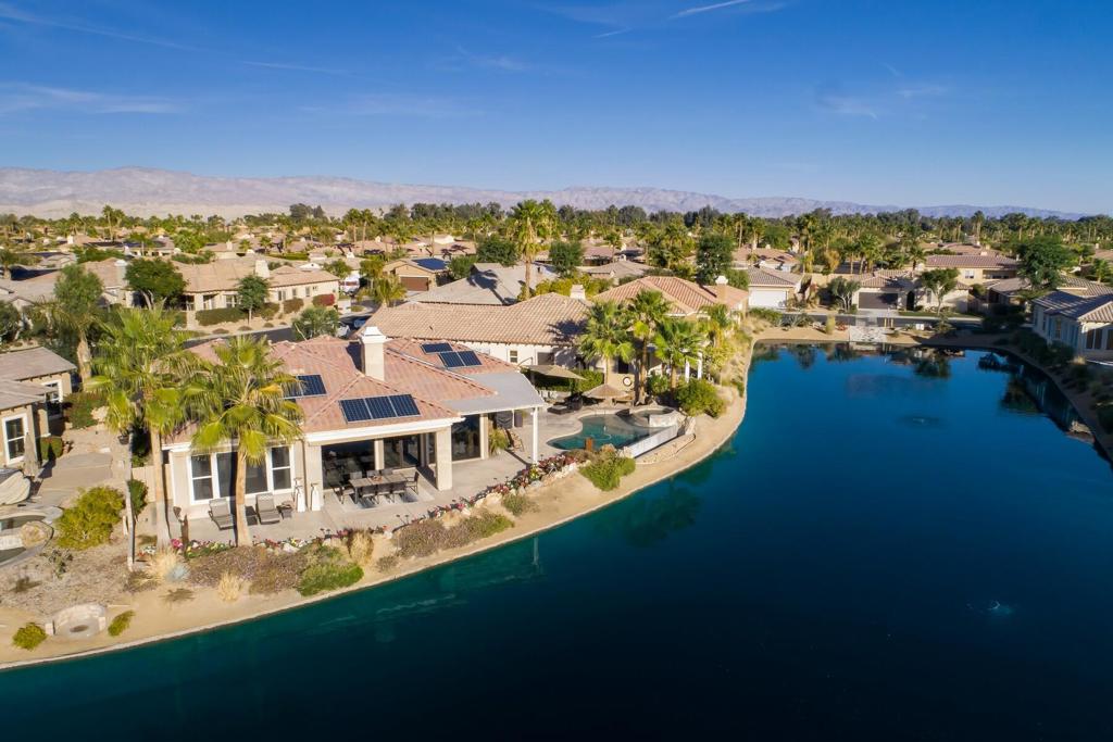 3 Pyramid Lake Court