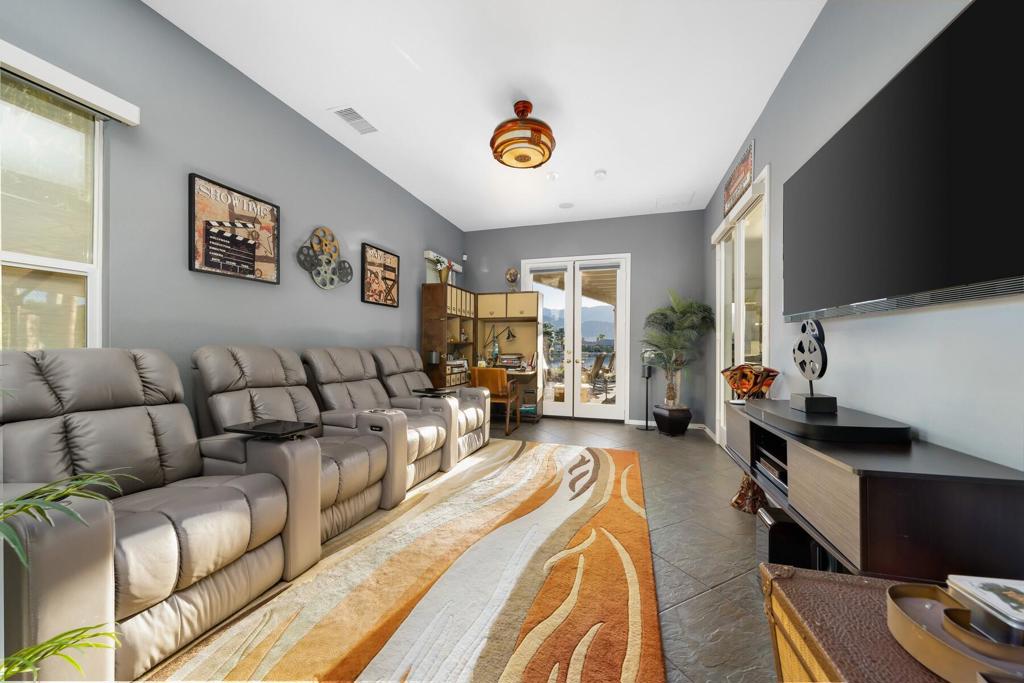3 Pyramid Lake Court