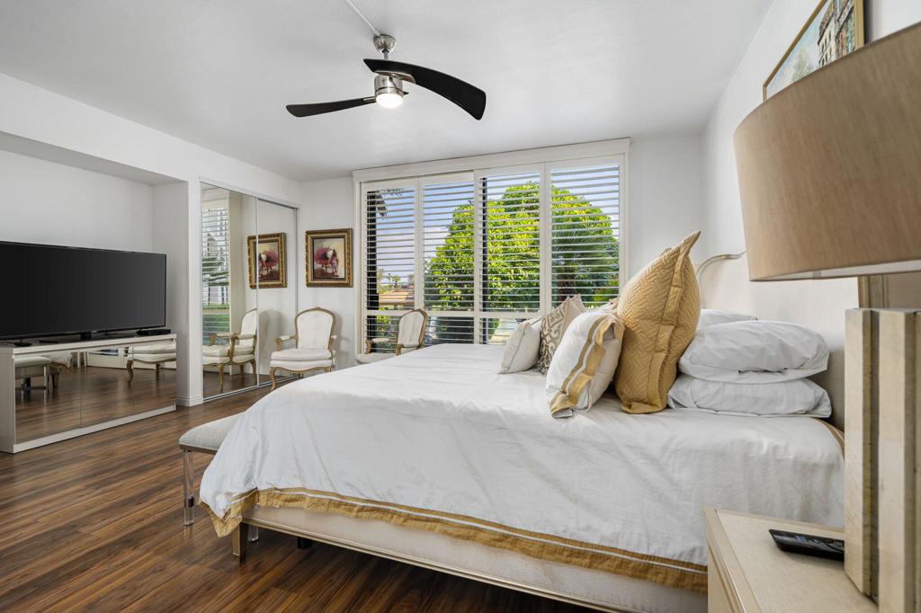 910 Island Drive 107