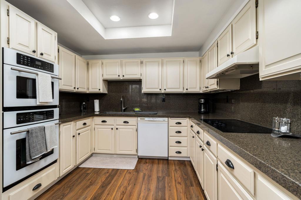 910 Island Drive 107