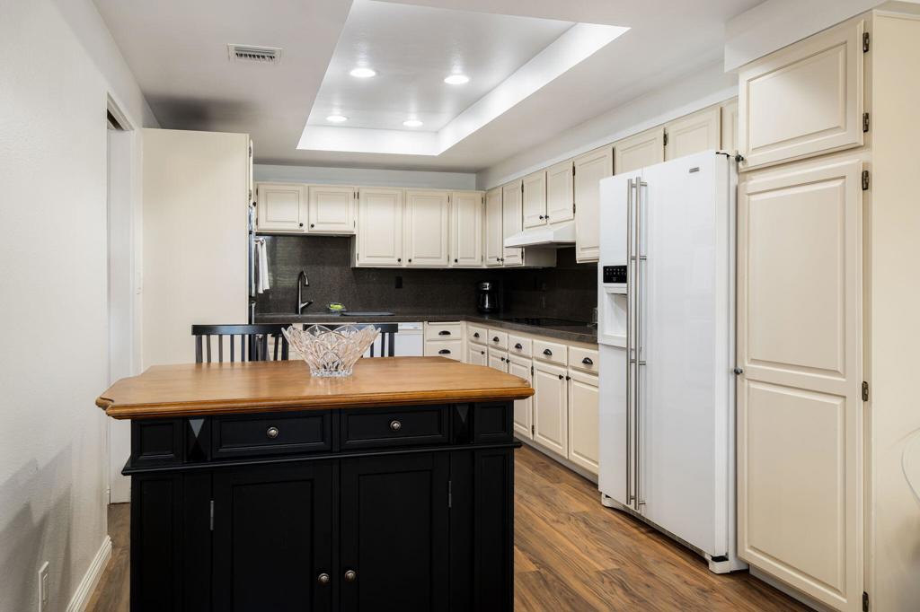 910 Island Drive 107