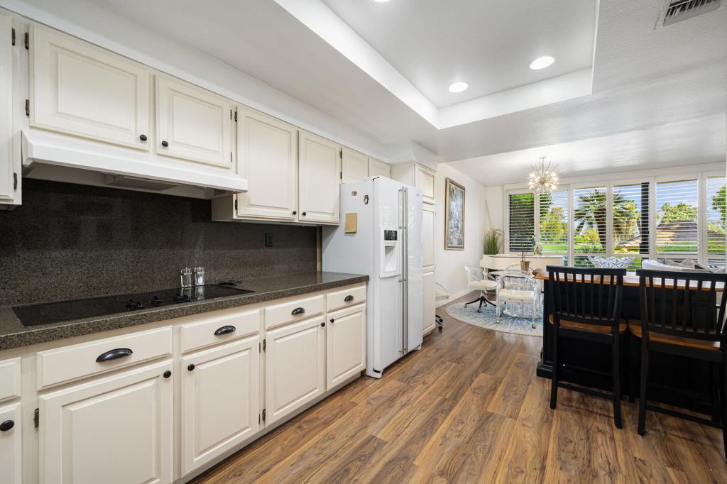 910 Island Drive 107