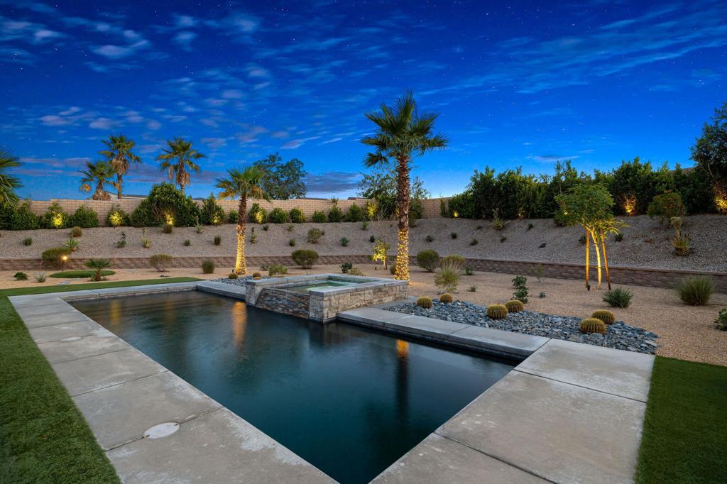 74425 Zeppelin Drive